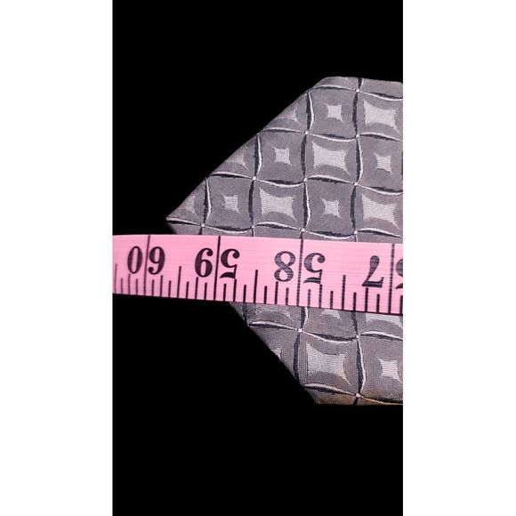 Louis Roth 100% Silk Tie Tan Black Geometric Business Mens Necktie No Tag - Picture 11 of 12